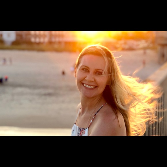 Meet your Posher, Emily - Picture 1 of 1